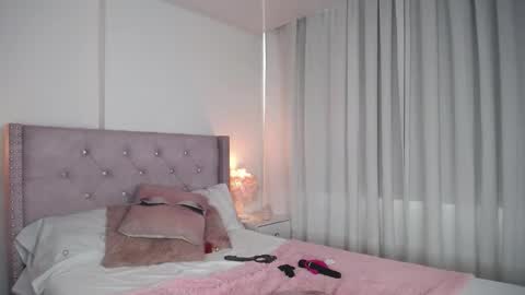 Snapshot of destinysweet21 chatting on December 2024 04:36:01 PM destinysweet21 online show from December 2024 04:36:01 PM