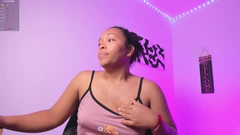 desty_y online show from October 2025 11:58:01 AM