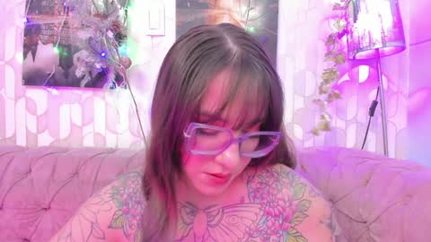 Snapshot of deva_blue chatting on December 2024 07:27:01 AM Deva Blue online show from December 2024 07:27:01 AM