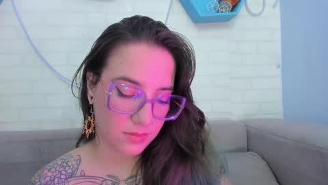 Snapshot of deva_blue chatting on February 2025 06:53:02 AM Deva Blue online show from February 2025 06:53:02 AM
