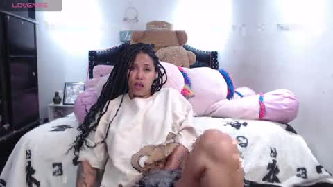 devi_black_13_ online show from May 2026 01:36:01 AM