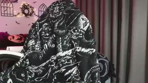 devil_s_bride online show from May 2026 06:01:01 PM