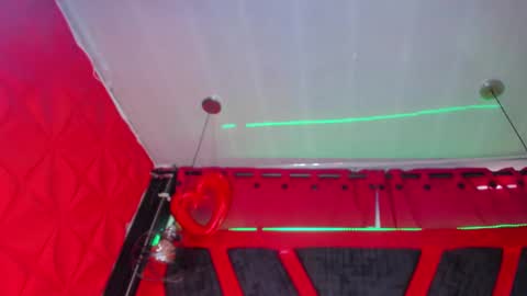 devil_taylorx online show from October 2025 02:36:01 PM