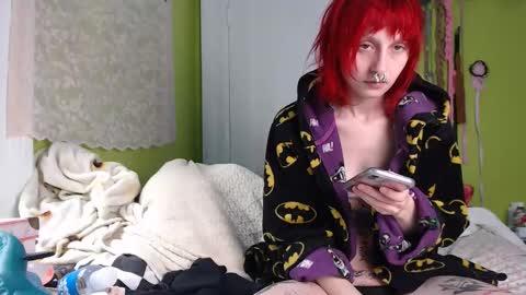 Snapshot of devilg1rl chatting on February 2026 06:35:01 PM poutyangel online show from February 2026 06:35:01 PM