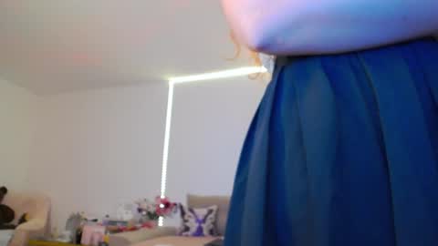 AlexaMills online show from July 2026 05:49:02 PM