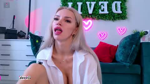 Devill2222 online show from July 2026 01:07:02 PM