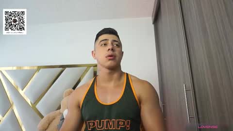 Devin Hunter online show from November 2025 04:18:02 PM