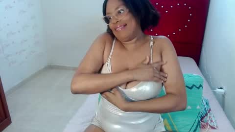 Devora.. online show from April 2026 10:14:02 PM