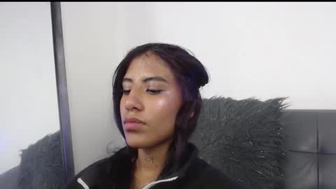 Deysha online show from October 2025 04:30:02 PM