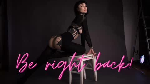 dgtlgrl online show from November 2025 12:04:01 PM