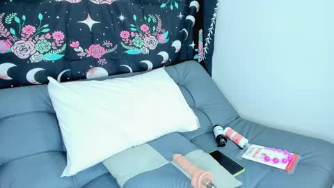 dhany_her online show from April 2026 10:58:01 PM