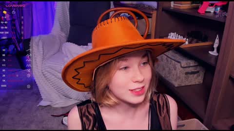 Snapshot of di_huny chatting on January 2025 06:45:01 AM Arina online show from January 2025 06:45:01 AM