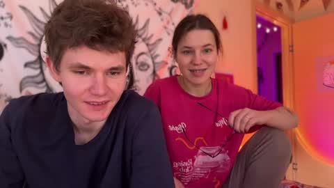 Snapshot of di_n_alex chatting on January 2025 01:36:02 PM Di Alex online show from January 2025 01:36:02 PM