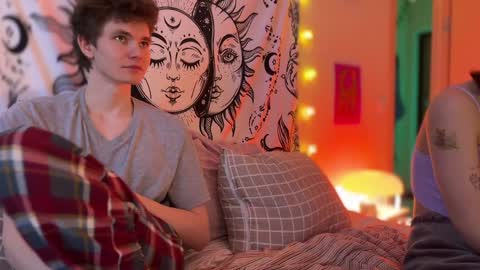 Snapshot of di_n_alex chatting on January 2025 01:13:01 PM Di Alex online show from January 2025 01:13:01 PM