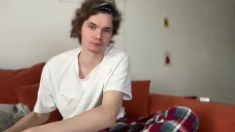 Di Alex online show from October 2025 09:43:01 AM