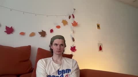 Snapshot of di_n_alex chatting on October 2025 09:00:02 AM Di Alex online show from October 2025 09:00:02 AM