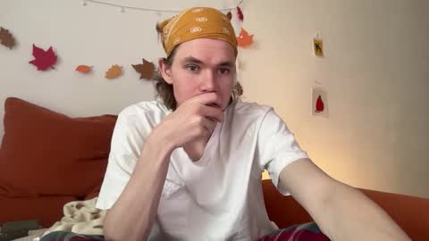 Snapshot of di_n_alex chatting on November 2025 08:58:01 AM Di Alex online show from November 2025 08:58:01 AM