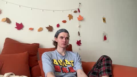 Snapshot of di_n_alex chatting on November 2025 10:02:02 AM Di Alex online show from November 2025 10:02:02 AM