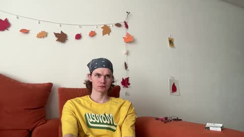 Snapshot of di_n_alex chatting on November 2025 09:39:01 AM Di Alex online show from November 2025 09:39:01 AM