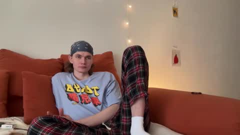 Snapshot of di_n_alex chatting on November 2025 09:45:01 AM Di Alex online show from November 2025 09:45:01 AM