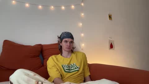 Snapshot of di_n_alex chatting on November 2025 09:57:01 AM Di Alex online show from November 2025 09:57:01 AM