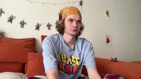 Snapshot of di_n_alex chatting on December 2025 09:36:01 AM Di Alex online show from December 2025 09:36:01 AM