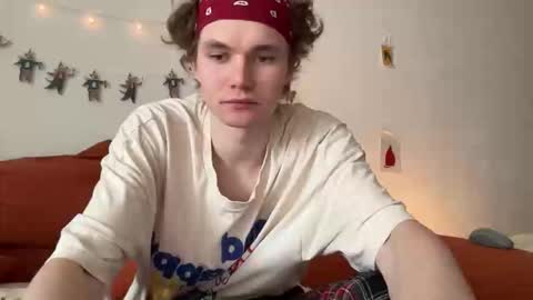 Snapshot of di_n_alex chatting on January 2026 09:11:01 AM Di Alex online show from January 2026 09:11:01 AM