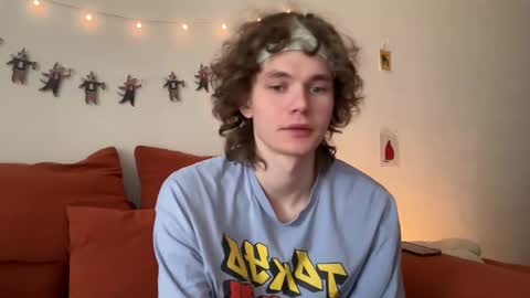 Snapshot of di_n_alex chatting on January 2026 09:12:01 AM Di Alex online show from January 2026 09:12:01 AM