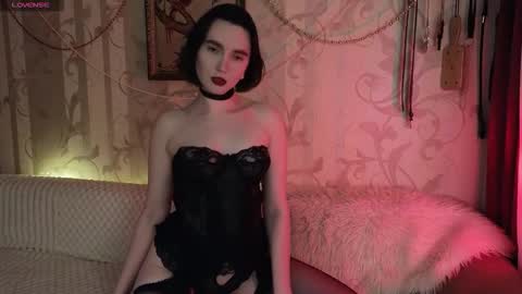 Diana Di Honey online show from January 2026 02:21:02 PM