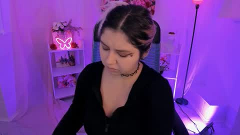 Dia online show from October 2025 07:55:02 PM