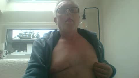 dial76 online show from January 2025 01:34:01 PM