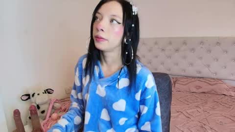 Snapshot of diamond__cherry chatting on April 2026 01:23:01 PM Diamond online show from April 2026 01:23:01 PM