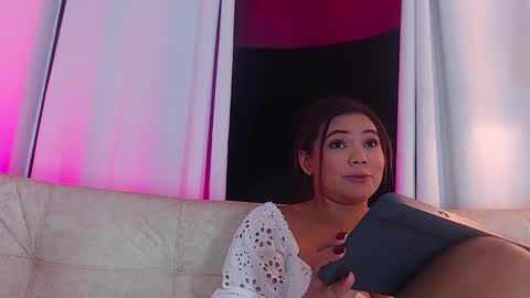 diamond_canela online show from February 2025 10:39:01 AM