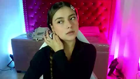 diamond_juliana_ online show from May 2026 03:03:01 AM