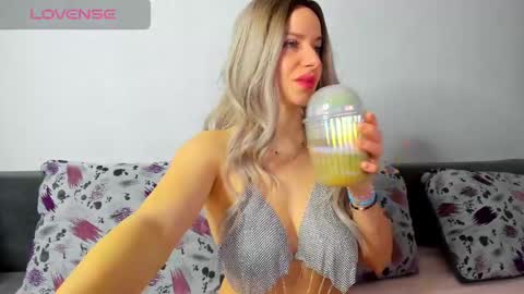 Snapshot of diamondkay_ chatting on March 2025 06:37:02 AM diamondkay_ online show from March 2025 06:37:02 AM