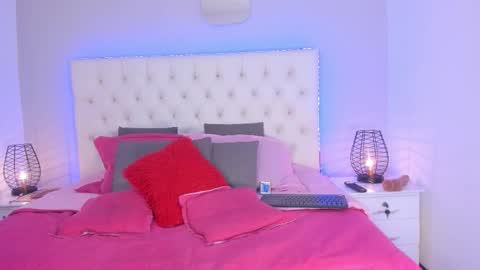 Snapshot of diana_clarck chatting on November 2025 09:17:01 PM Diana Tamayo online show from November 2025 09:17:01 PM