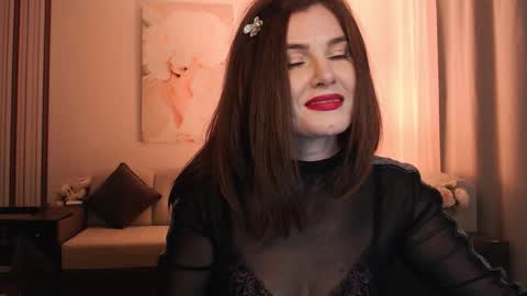 Diana DeLua online show from September 2025 06:13:02 PM