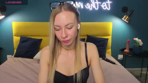 Snapshot of diana_garrett chatting on September 2025 01:32:02 AM Diana online show from September 2025 01:32:02 AM