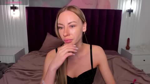 Snapshot of diana_garrett chatting on October 2025 01:25:01 AM Diana online show from October 2025 01:25:01 AM