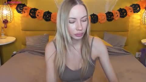 Snapshot of diana_garrett chatting on October 2025 01:39:01 AM Diana online show from October 2025 01:39:01 AM