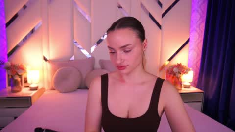 Snapshot of diana_nova chatting on April 2026 06:19:01 AM diana_nova online show from April 2026 06:19:01 AM