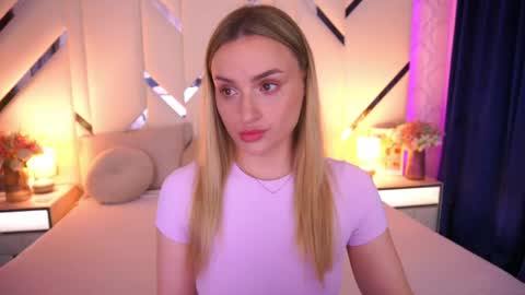 Snapshot of diana_nova chatting on May 2026 01:39:01 PM diana_nova online show from May 2026 01:39:01 PM