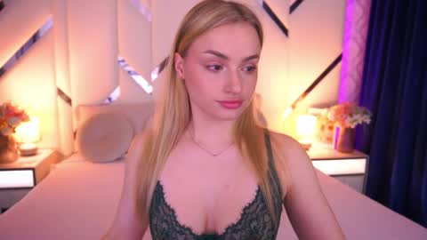 Snapshot of diana_nova chatting on May 2026 06:52:01 AM diana_nova online show from May 2026 06:52:01 AM