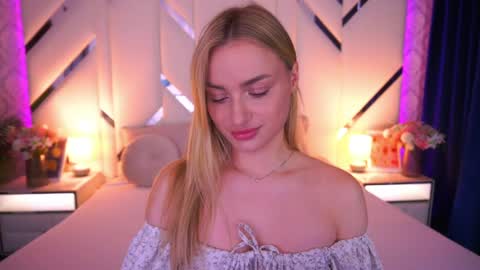 Snapshot of diana_nova chatting on June 2026 06:07:02 AM diana_nova online show from June 2026 06:07:02 AM
