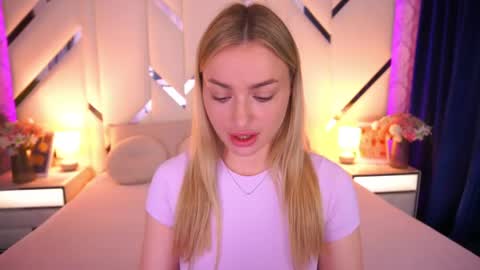 Snapshot of diana_nova chatting on June 2026 06:28:01 AM diana_nova online show from June 2026 06:28:01 AM