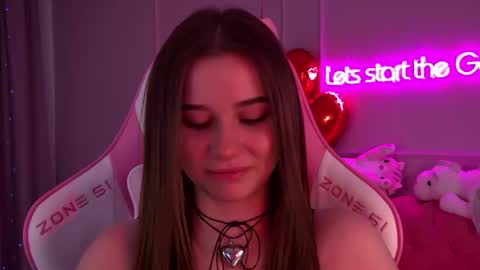 Diana online show from February 2025 10:00:02 PM