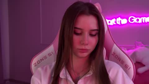 Diana online show from February 2025 12:49:01 AM