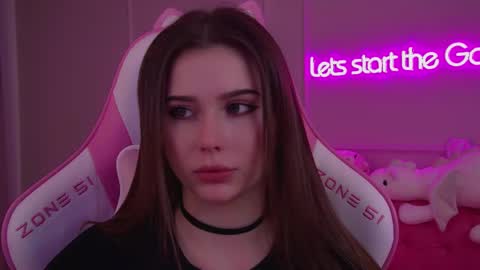 Diana online show from February 2025 10:42:01 PM