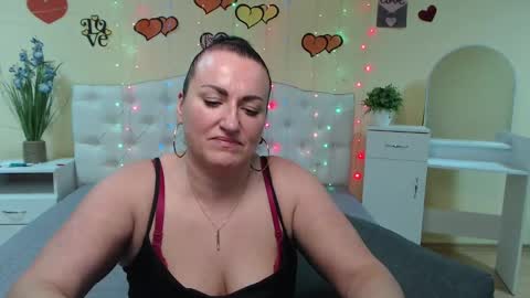 Snapshot of dianamgg chatting on March 2025 04:13:02 PM Diana online show from March 2025 04:13:02 PM