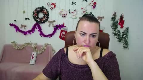 Diana online show from December 2025 06:26:01 PM